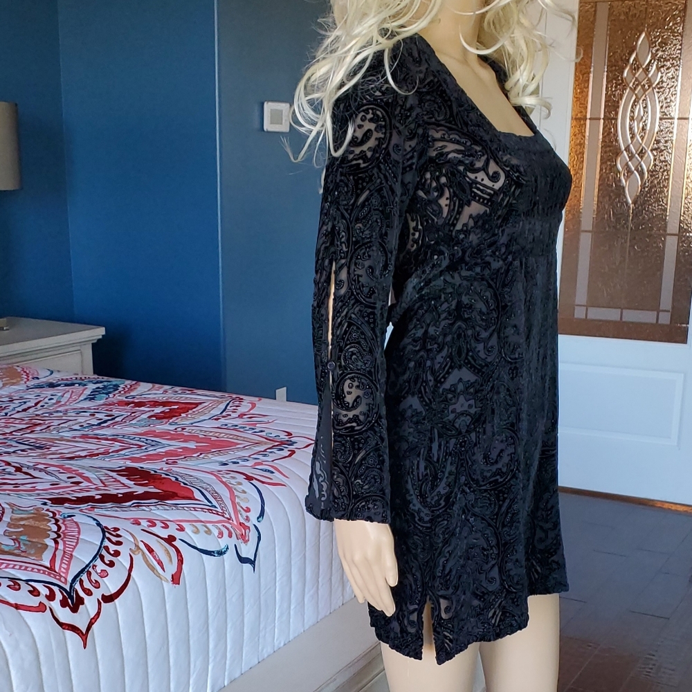 ARDEN B. Black Velvet Dress  SZ X Sm